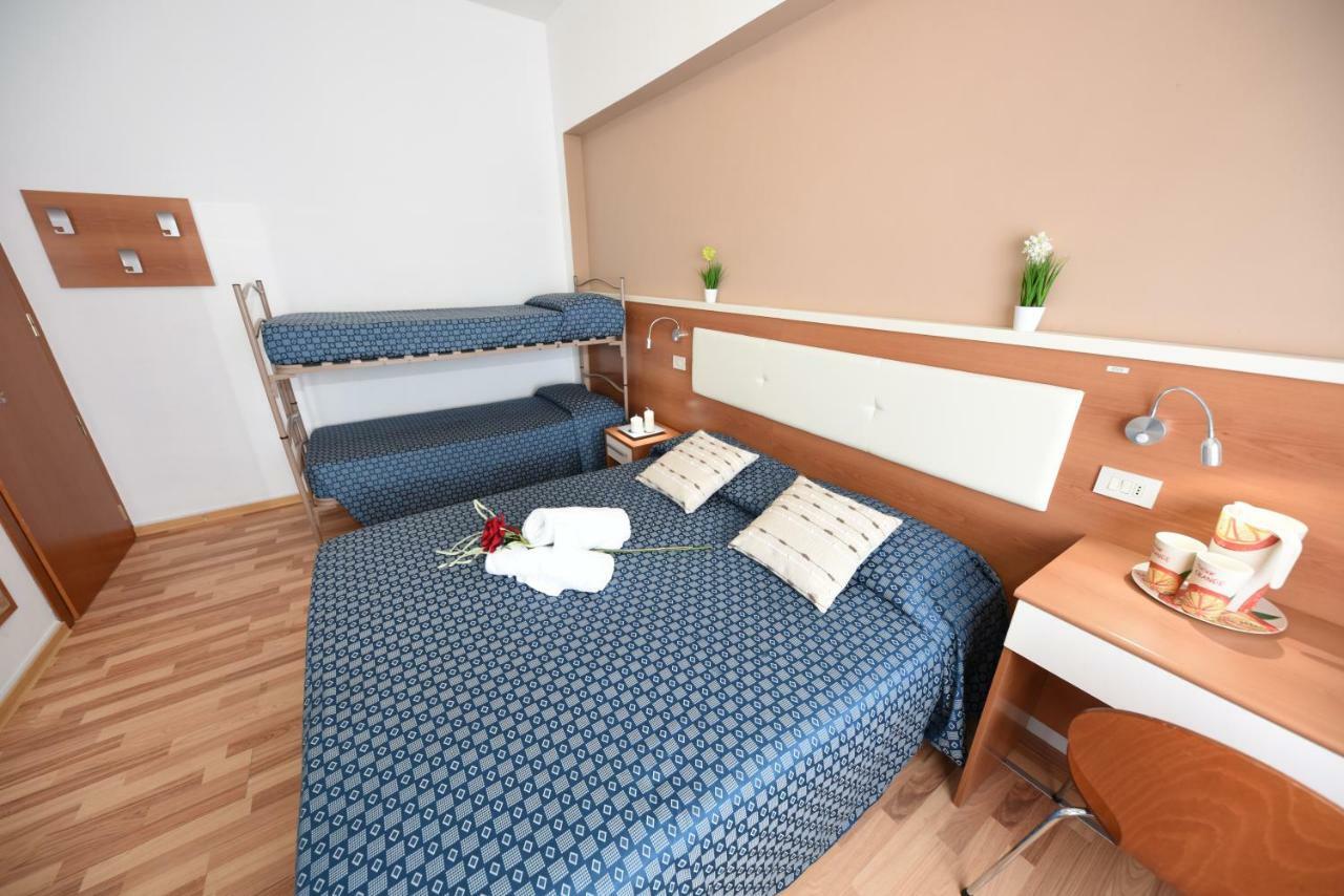 Miramare Inn Hotel Marotta Bagian luar foto
