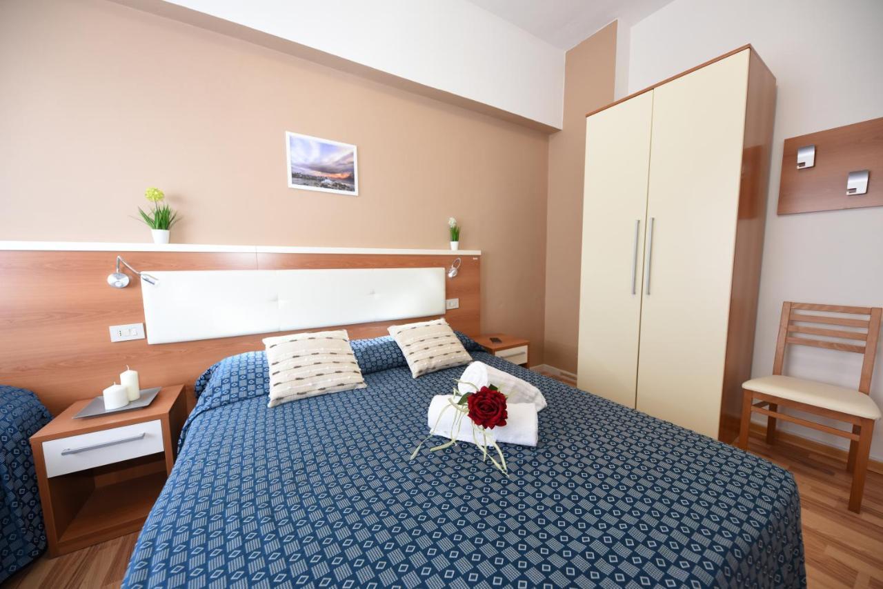 Miramare Inn Hotel Marotta Bagian luar foto