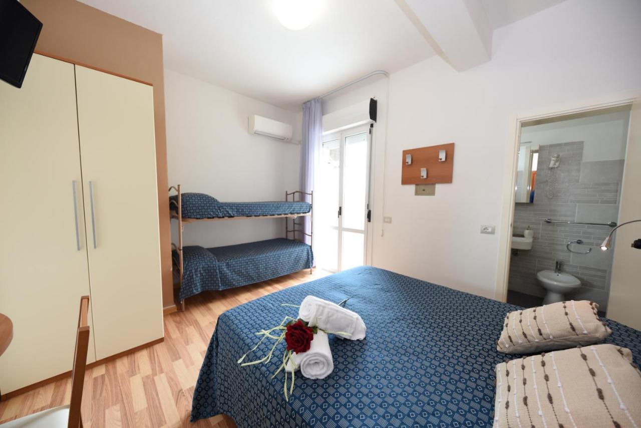 Miramare Inn Hotel Marotta Bagian luar foto