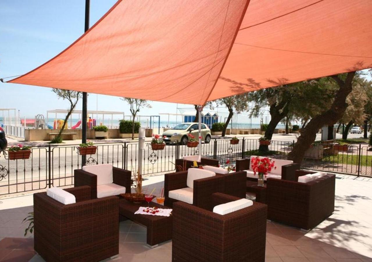 Miramare Inn Hotel Marotta Bagian luar foto