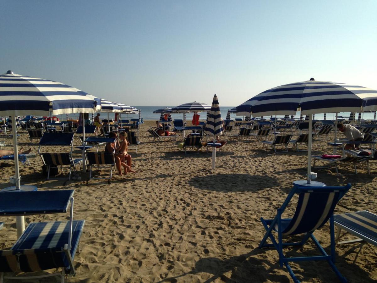 Miramare Inn Hotel Marotta Bagian luar foto